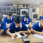 Học nghề sửa chữa điện tử